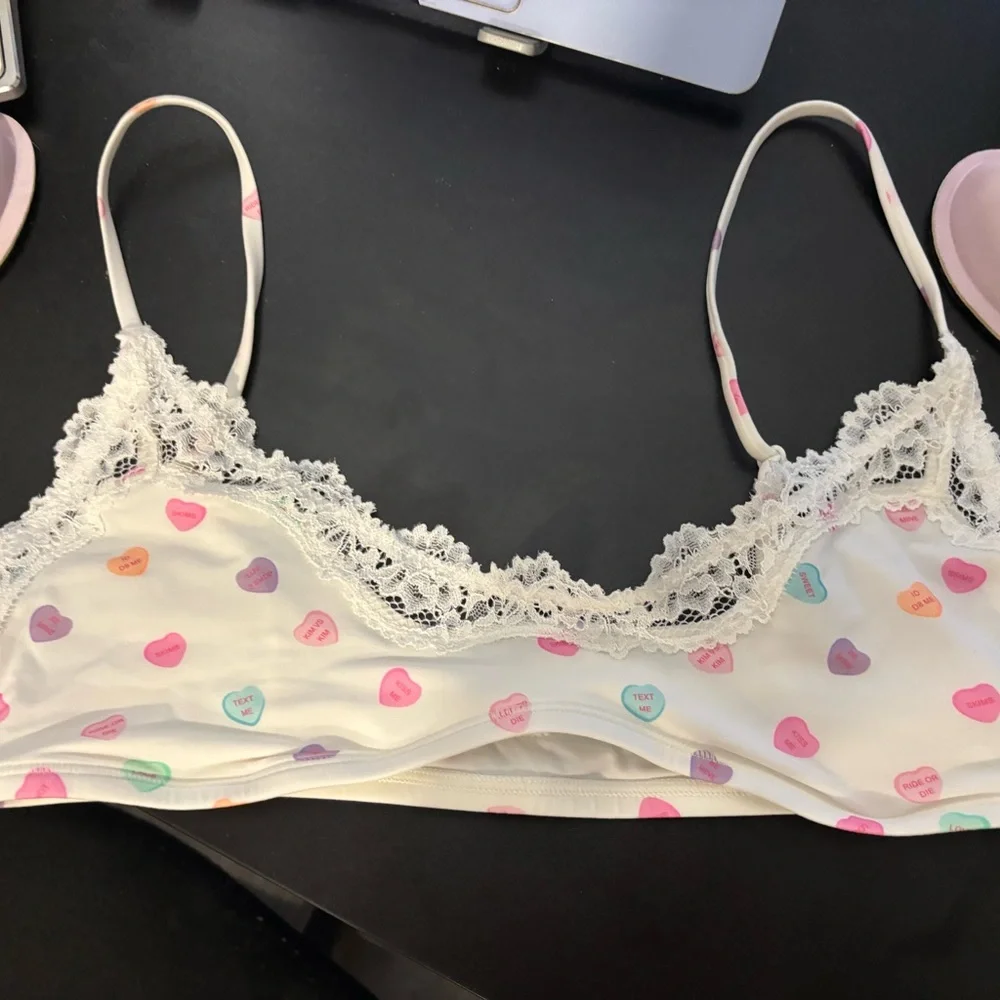 SKIMS White and Pink Lace Bralette - Picture 2 of 3